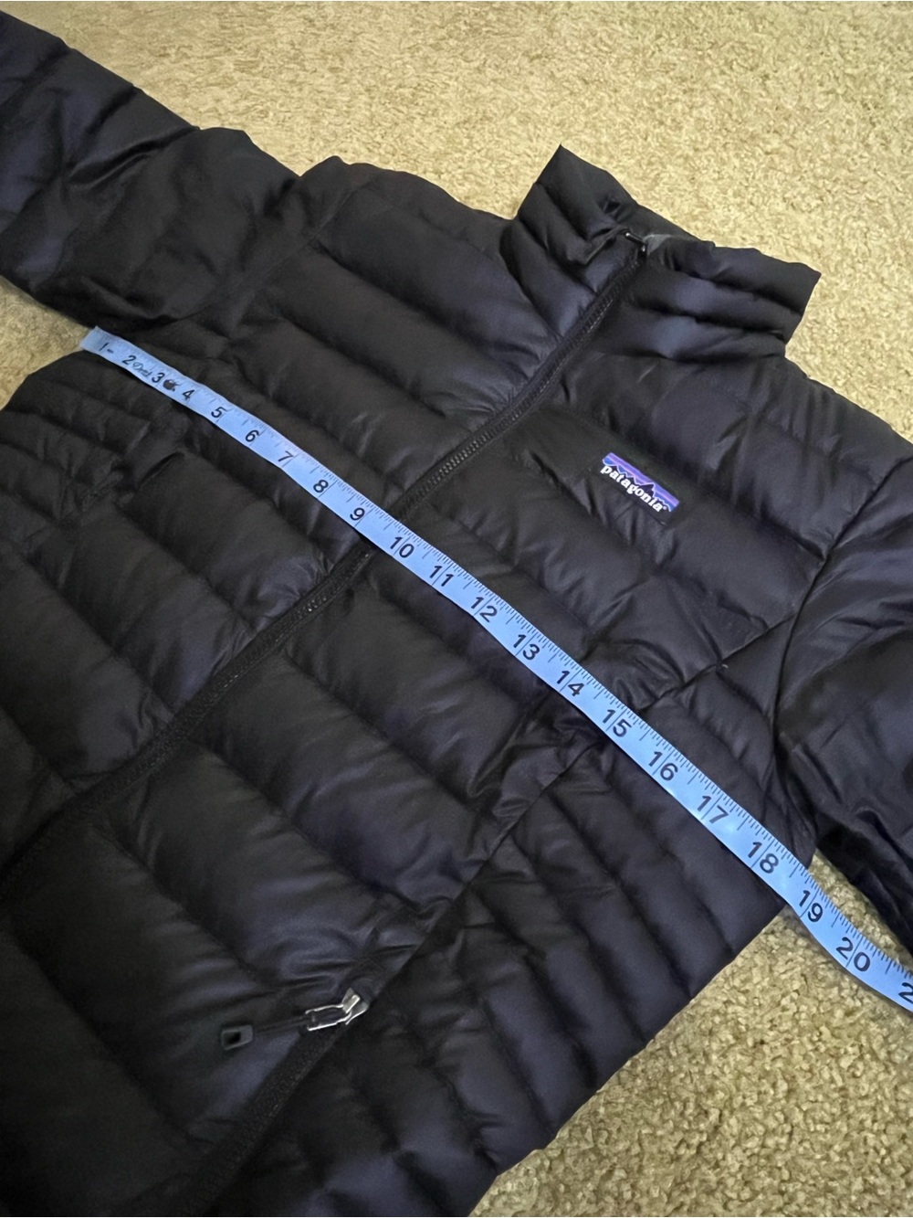 Patagonia Women's Black Down Sweater Size XS 84683 FA16 Quilted Puffer Jacket - Picture 7 of 9